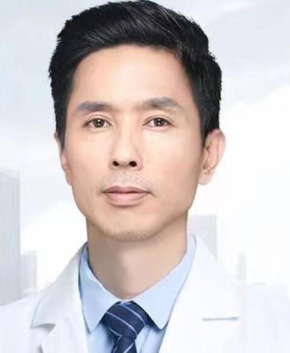 郑少雄医生